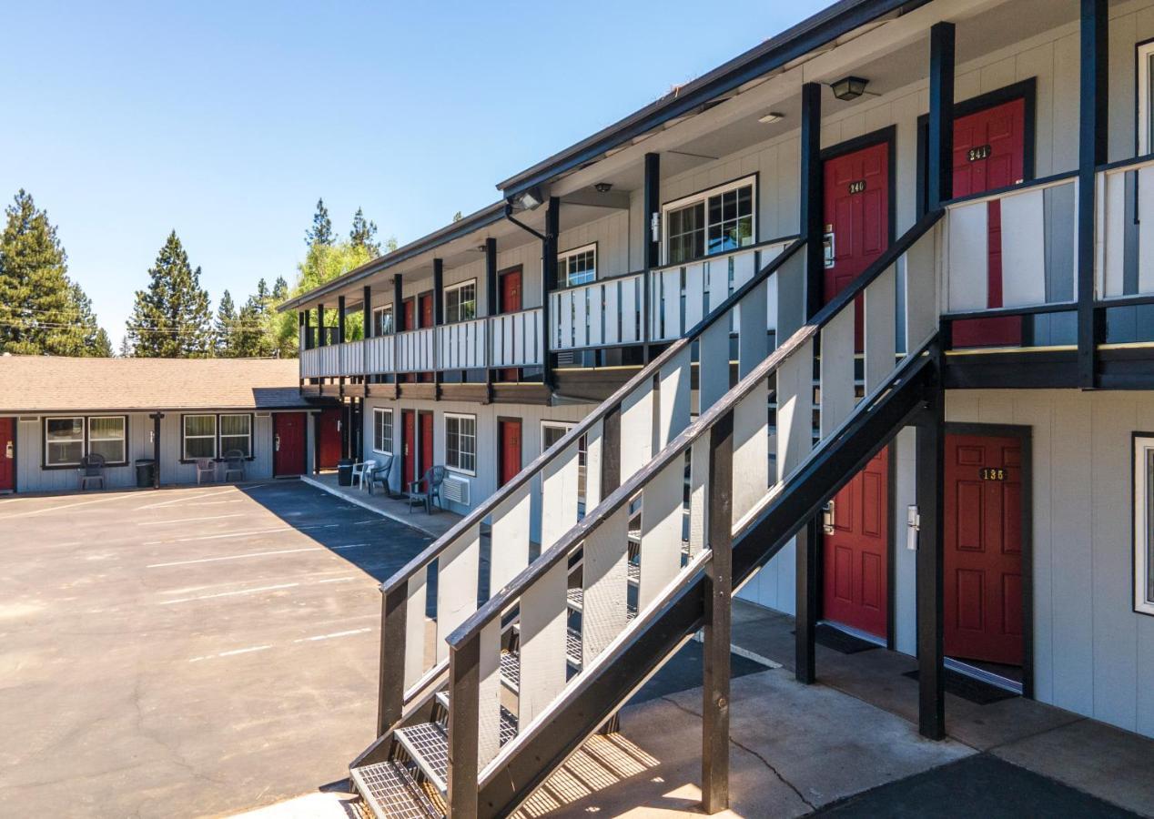 Charm Motel & Suites Burney Luaran gambar