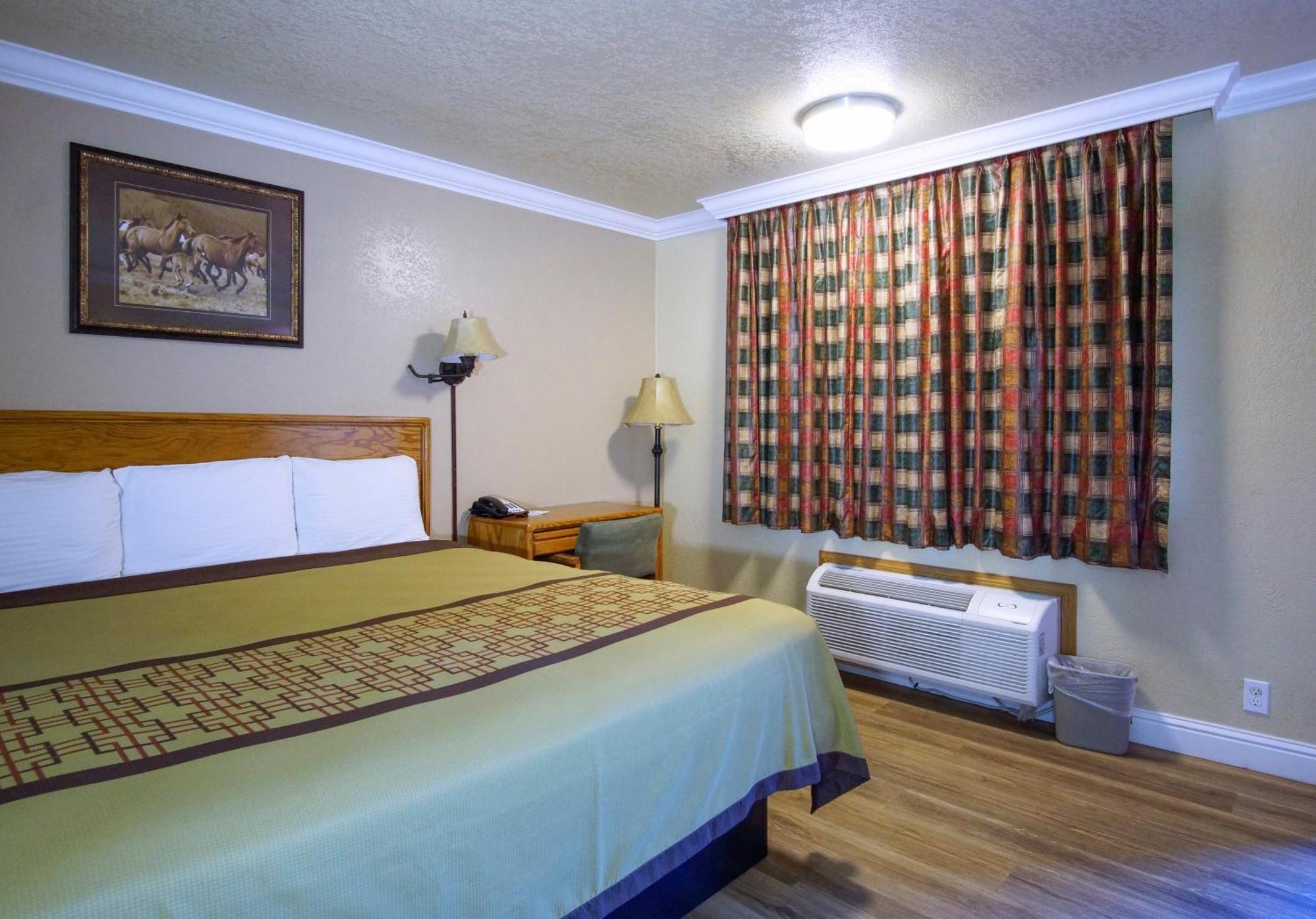Charm Motel & Suites Burney Luaran gambar