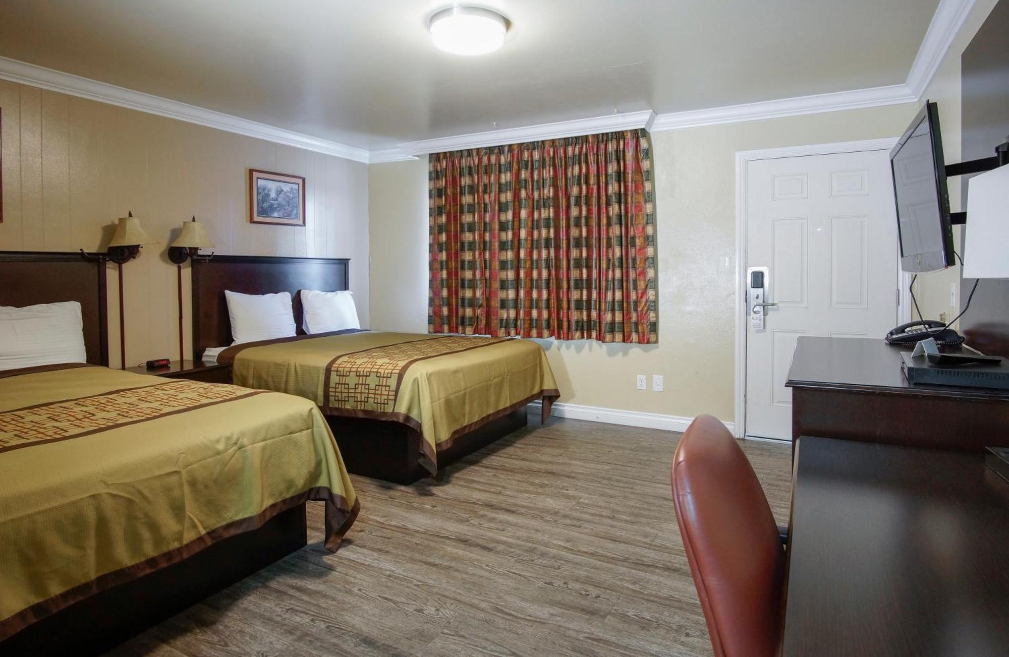 Charm Motel & Suites Burney Luaran gambar
